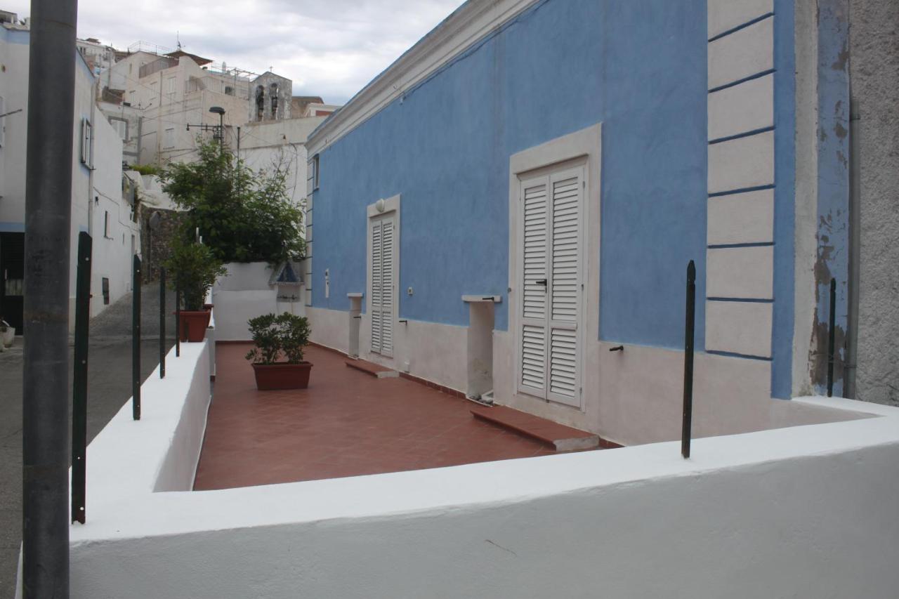 Camere Dieci Maggio- Beb Dory, Nemo, Guizzo Ponza Buitenkant foto