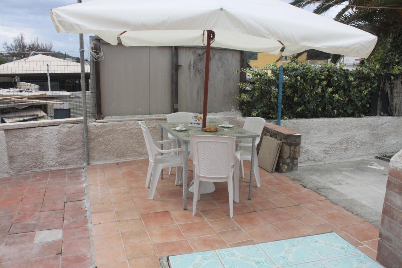 Camere Dieci Maggio- Beb Dory, Nemo, Guizzo Ponza Buitenkant foto
