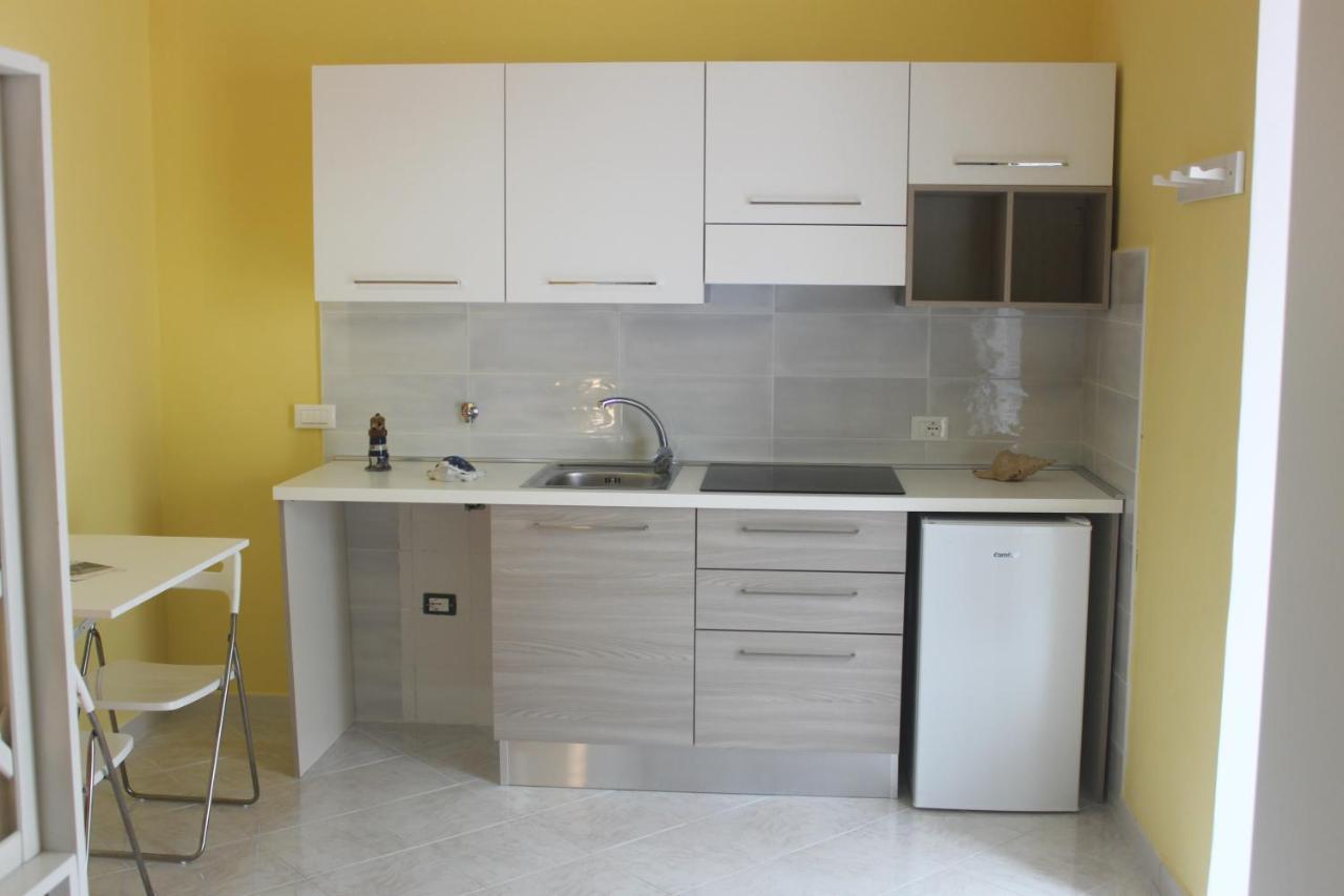 Camere Dieci Maggio- Beb Dory, Nemo, Guizzo Ponza Buitenkant foto