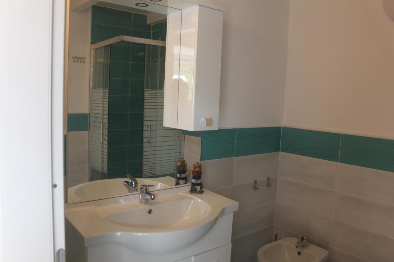 Camere Dieci Maggio- Beb Dory, Nemo, Guizzo Ponza Buitenkant foto