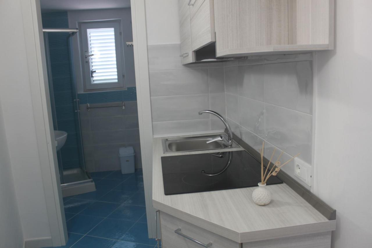 Camere Dieci Maggio- Beb Dory, Nemo, Guizzo Ponza Buitenkant foto