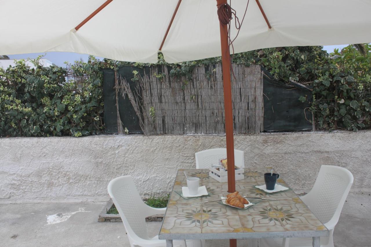 Camere Dieci Maggio- Beb Dory, Nemo, Guizzo Ponza Buitenkant foto