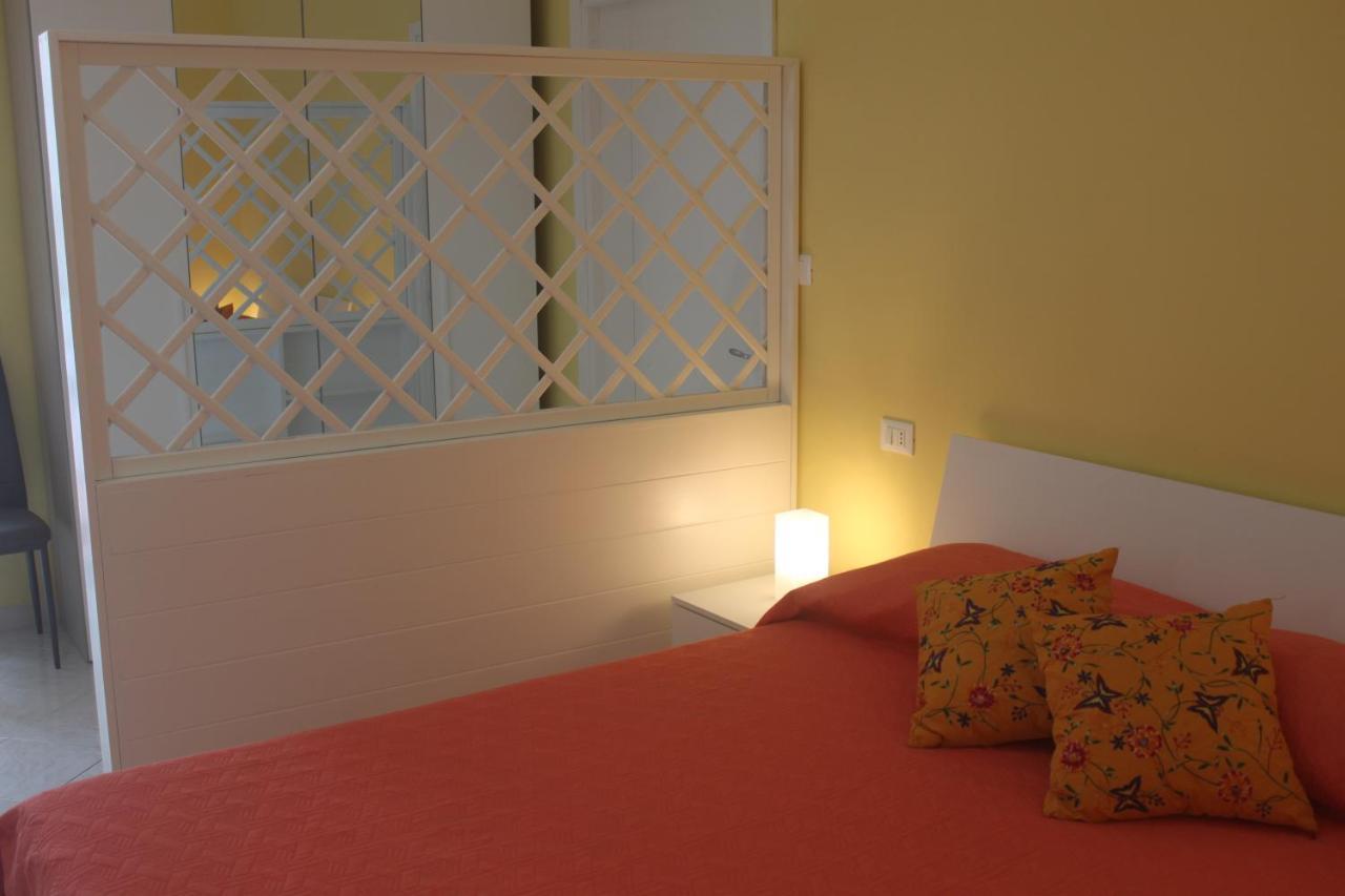 Camere Dieci Maggio- Beb Dory, Nemo, Guizzo Ponza Buitenkant foto