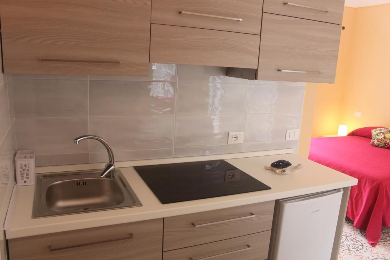 Camere Dieci Maggio- Beb Dory, Nemo, Guizzo Ponza Buitenkant foto